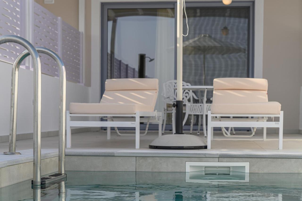 Dionisos Suites Lixouri Exterior foto